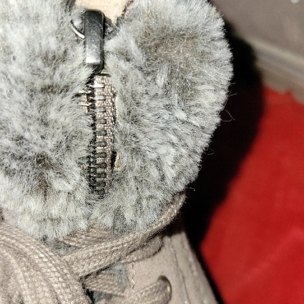 Skeechers Light Tan Fur-Lined Winter Boots